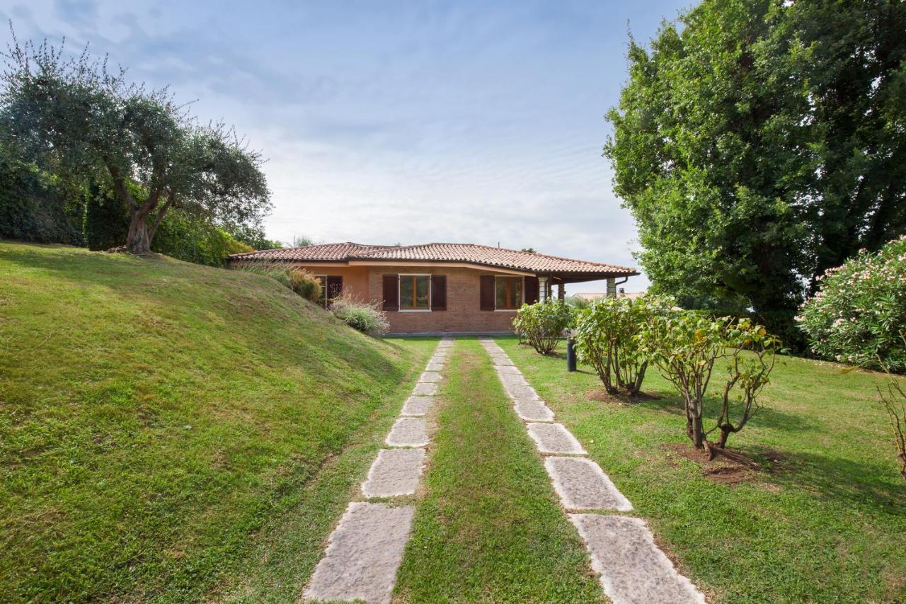 Villa Irene In Bardolino Exterior photo